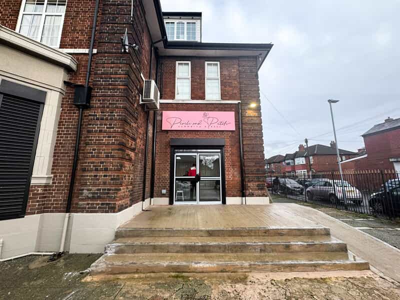 An image of the exterior of Pearls and Petals.